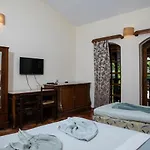Sea Breeze Inn Resort